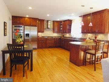 6871 Chelsea Road McLean, VA 22101 - Photo 24 of 25 Kitchen