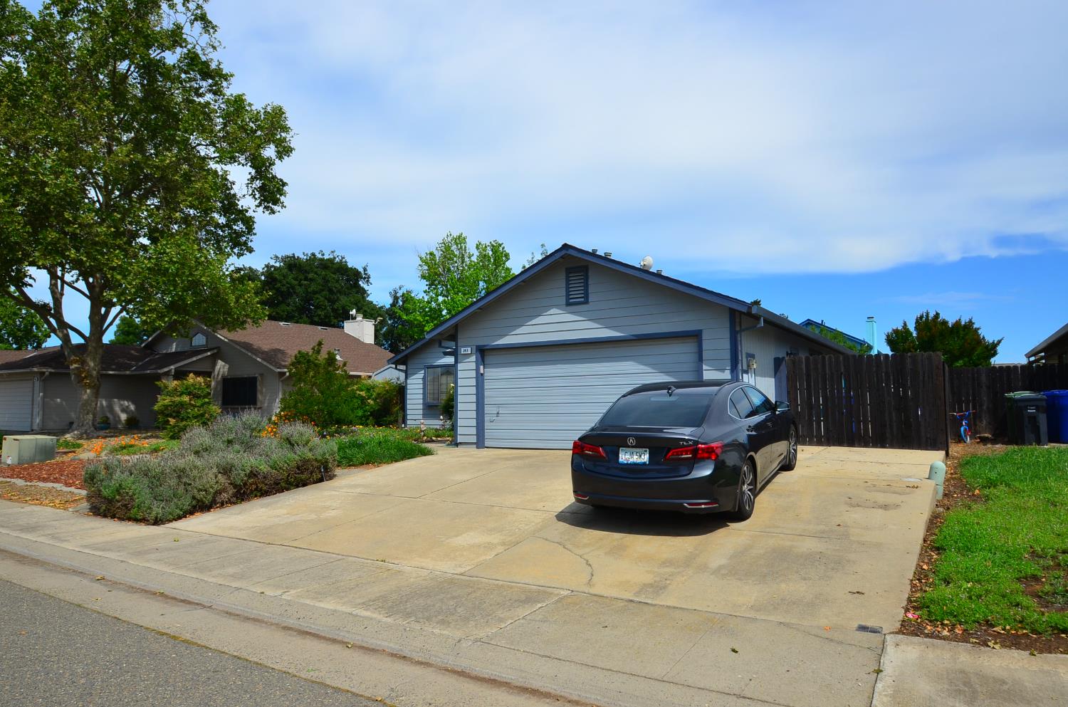 243 Rio Mesa Court Galt, CA 95632 - Photo 2 of 47