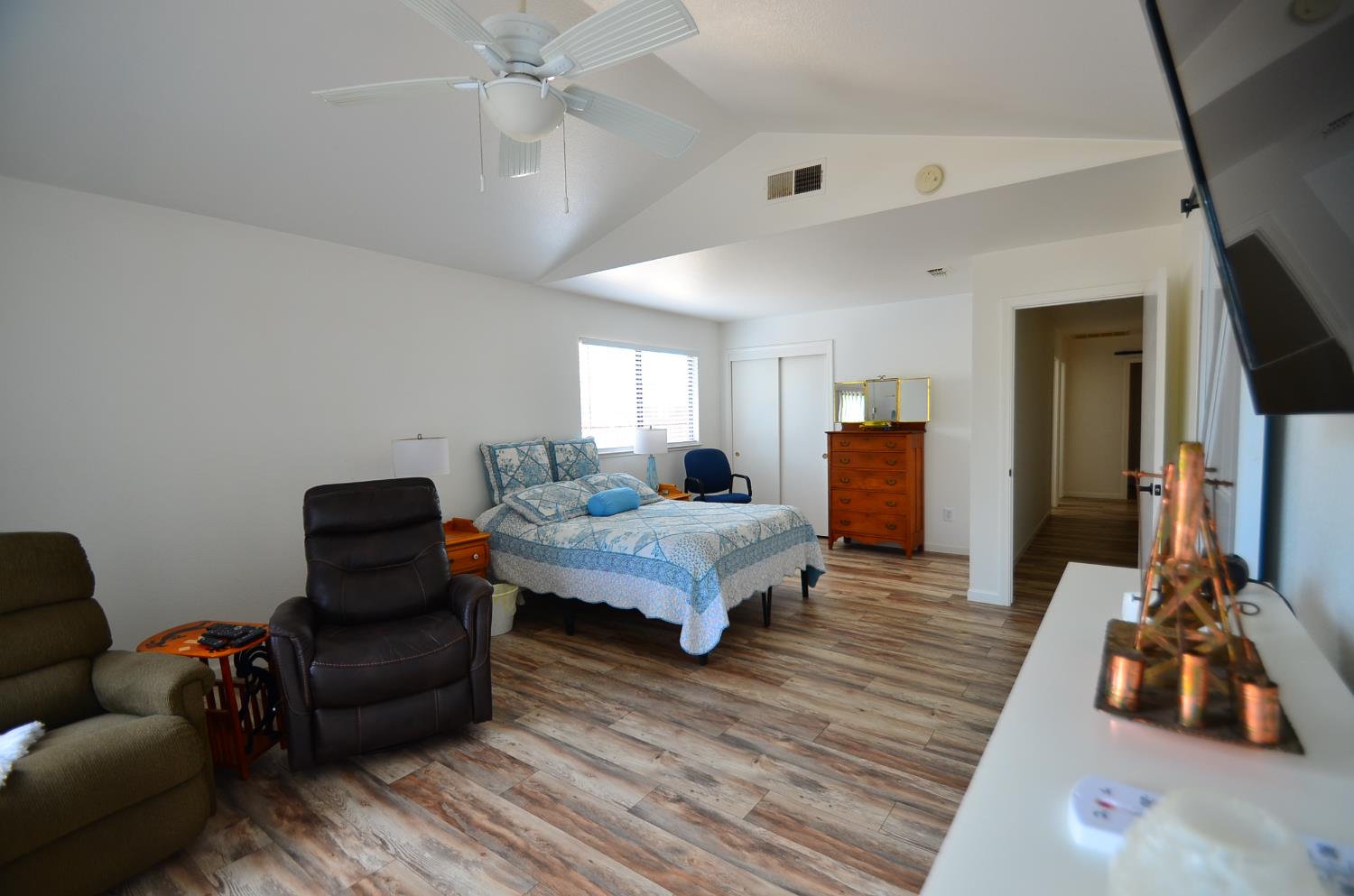 243 Rio Mesa Court Galt, CA 95632 - Photo 31 of 47 Master bedroom suite is has nice sitting area