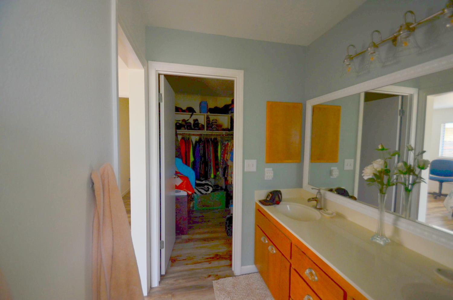 243 Rio Mesa Court Galt, CA 95632 - Photo 35 of 47 Walk-in Closet