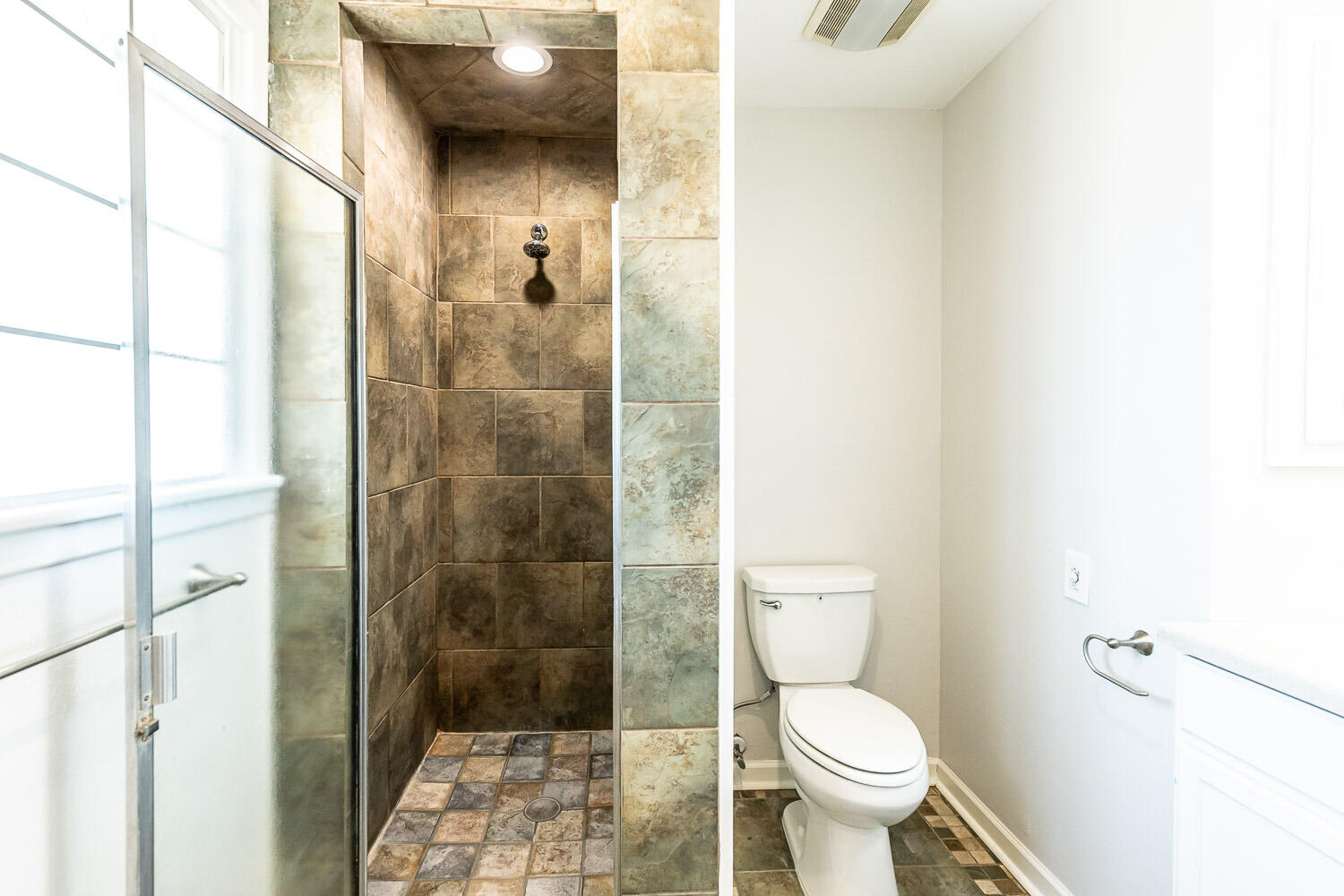 2601 33rd Street, Unit FRONT Lubbock, TX 79410 - Photo 15 of 27 2601 33rd-43