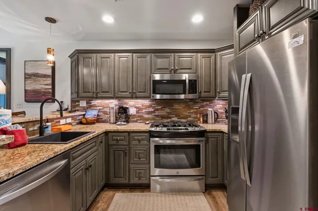 $629,000 | 73 Tamarron Drive, Unit 822, Durango, CO 81301