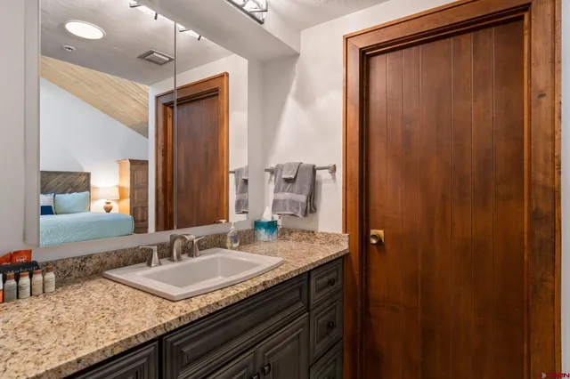 $629,000 | 73 Tamarron Drive, Unit 822, Durango, CO 81301