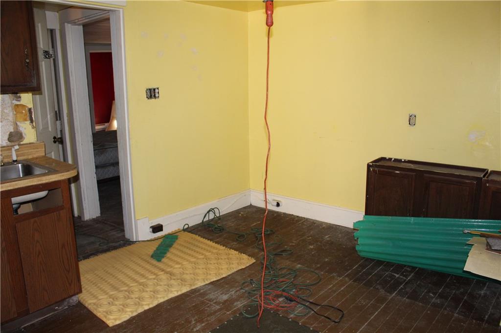 1886 Smith Township State Road Slovan, PA 15078 - Photo 16 of 24 Gallery Image 16