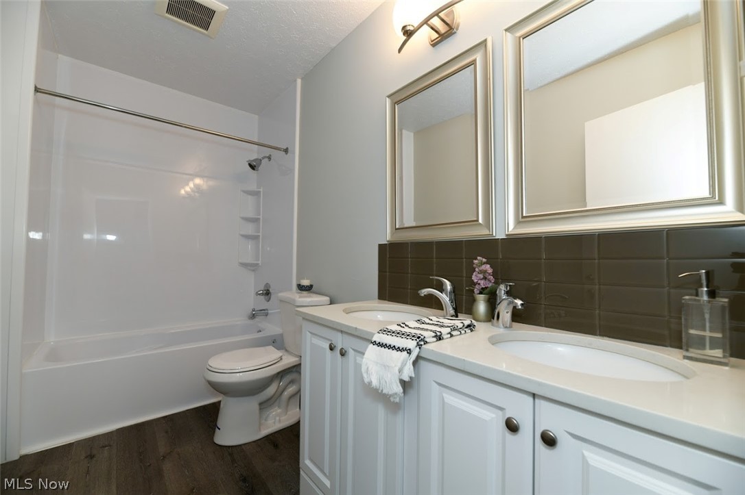 932 Cambridge Road Cleveland Heights, OH 44121 - Photo 24 of 35