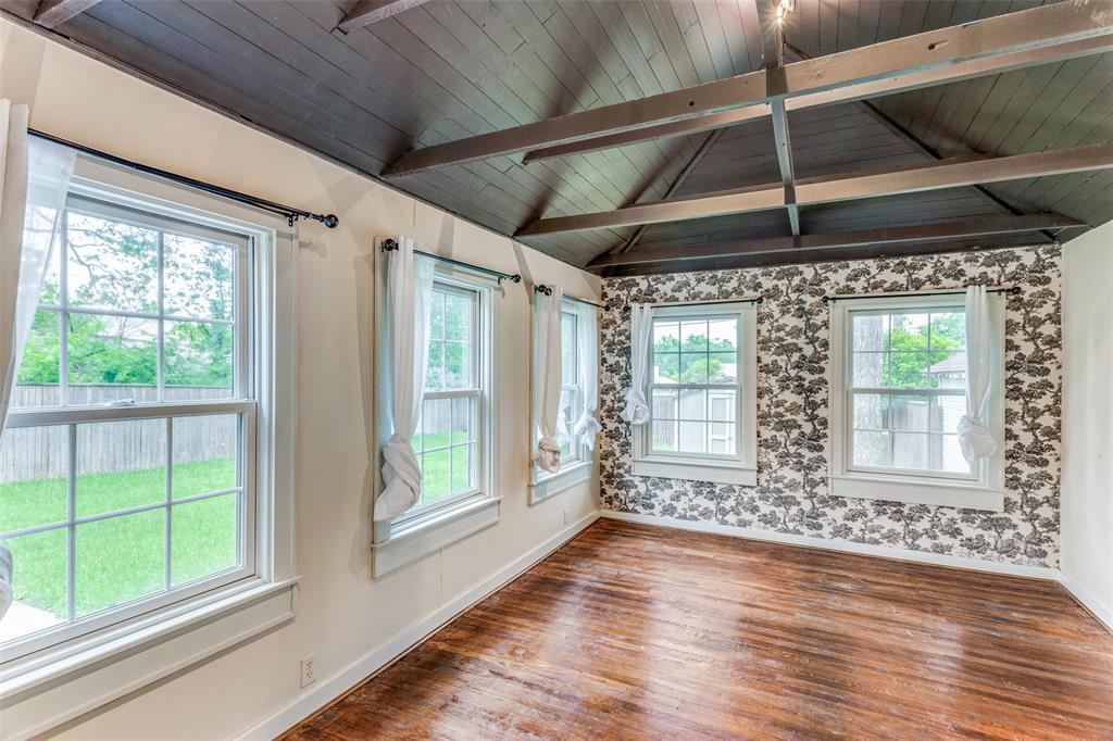 4109 Pershing Avenue Fort Worth, TX 76107 - Photo 15 of 19