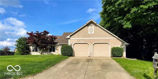 $335,000 | 263 Queensway Drive, Avon, IN 46123