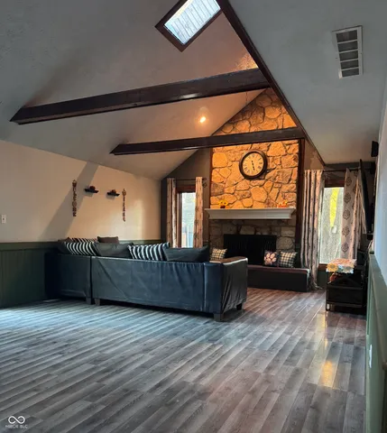 $335,000 | 263 Queensway Drive, Avon, IN 46123