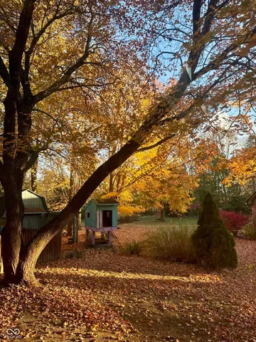 $340,000 | 263 Queensway Drive, Avon, IN 46123