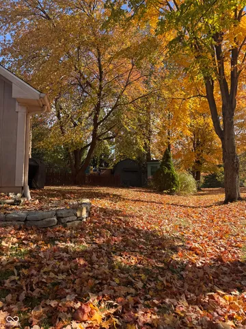 $335,000 | 263 Queensway Drive, Avon, IN 46123