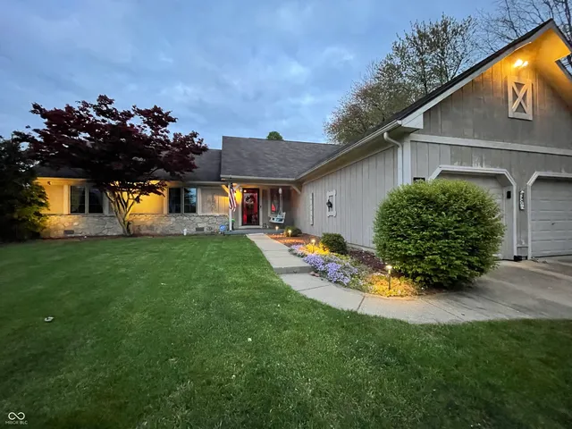 $335,000 | 263 Queensway Drive, Avon, IN 46123