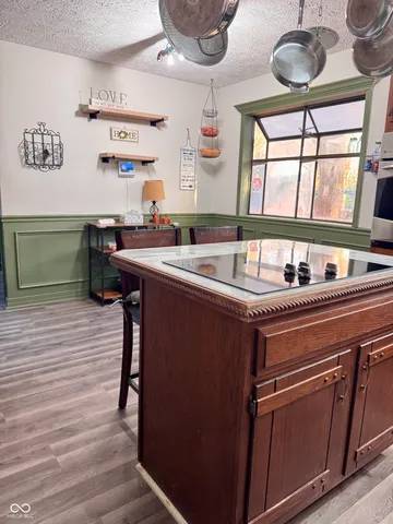 $335,000 | 263 Queensway Drive, Avon, IN 46123