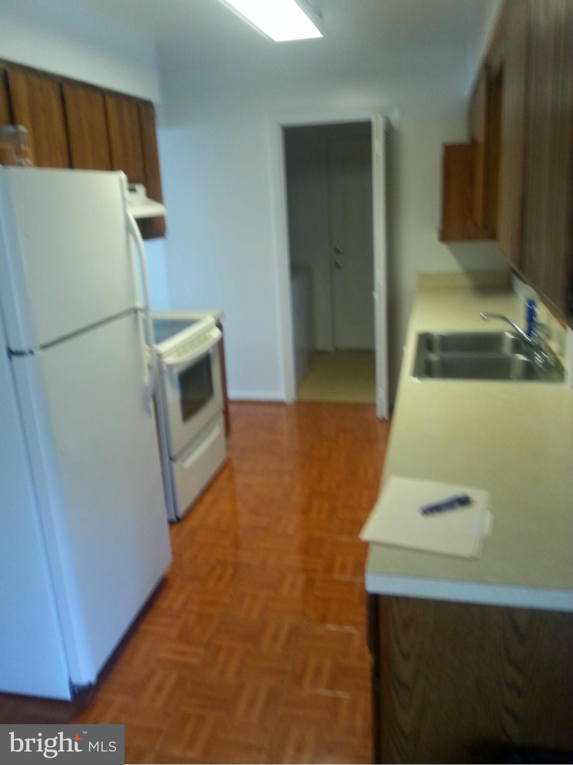 1809 Glenarm Road Edgewater, MD 21037 - Photo 2 of 7 Kitchen