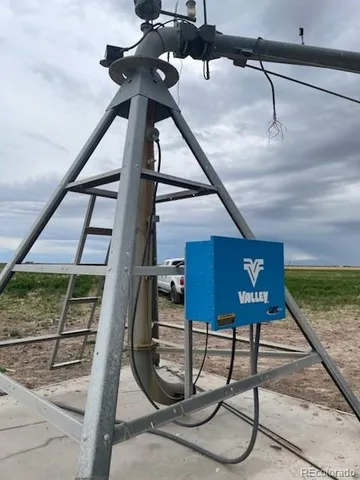 a view of entryway and hall
