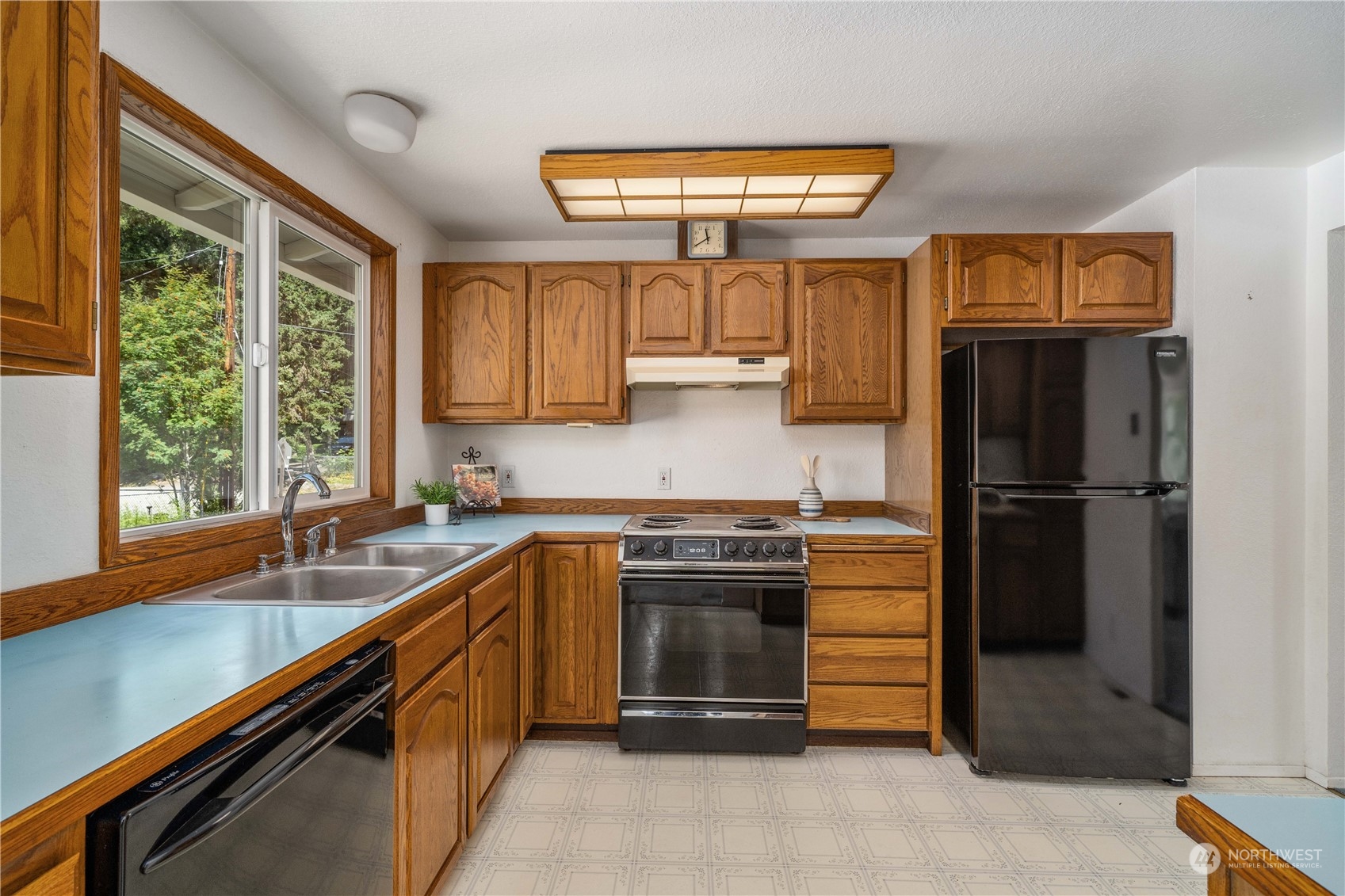 13505 166th Avenue Southeast Renton, WA 98059 - Photo 16 of 40 Gallery Image 16