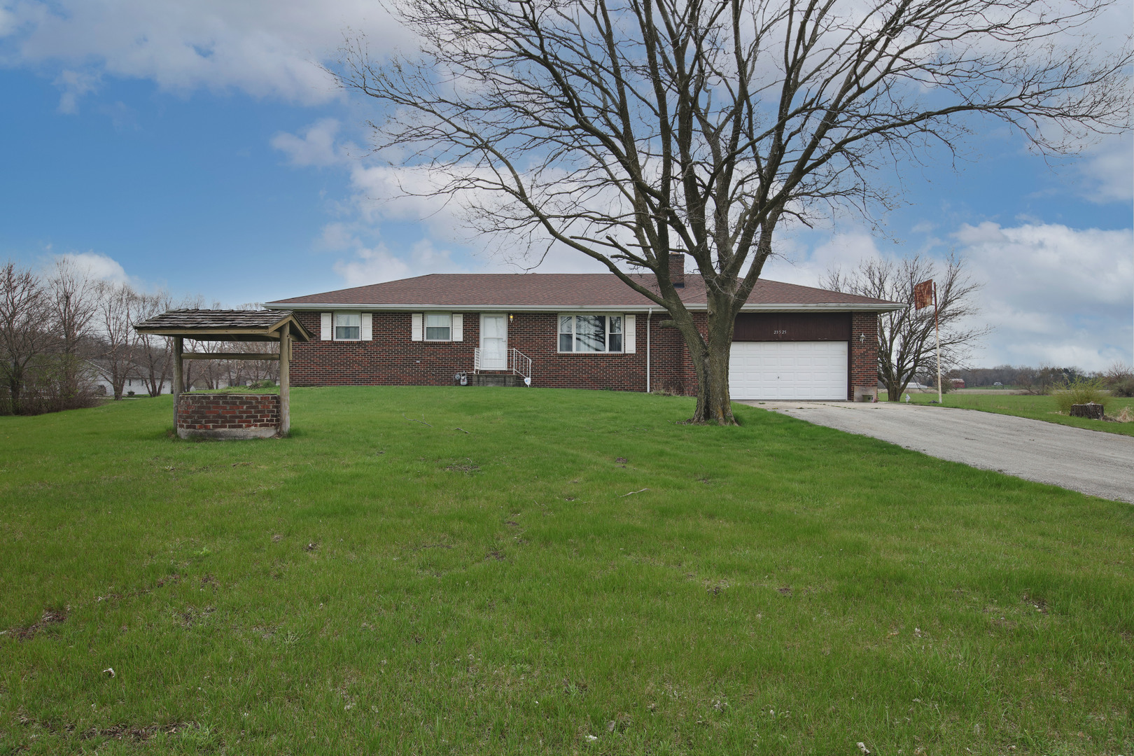 23525 Widows Road Wilmington, IL 60481 - Photo 1 of 17 a view of a house with a yard