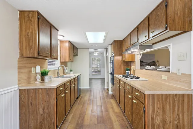 $250,000 | 1628 Oakridge Drive, Dickinson, TX 77539