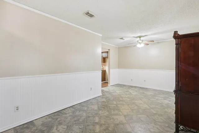 $250,000 | 1628 Oakridge Drive, Dickinson, TX 77539