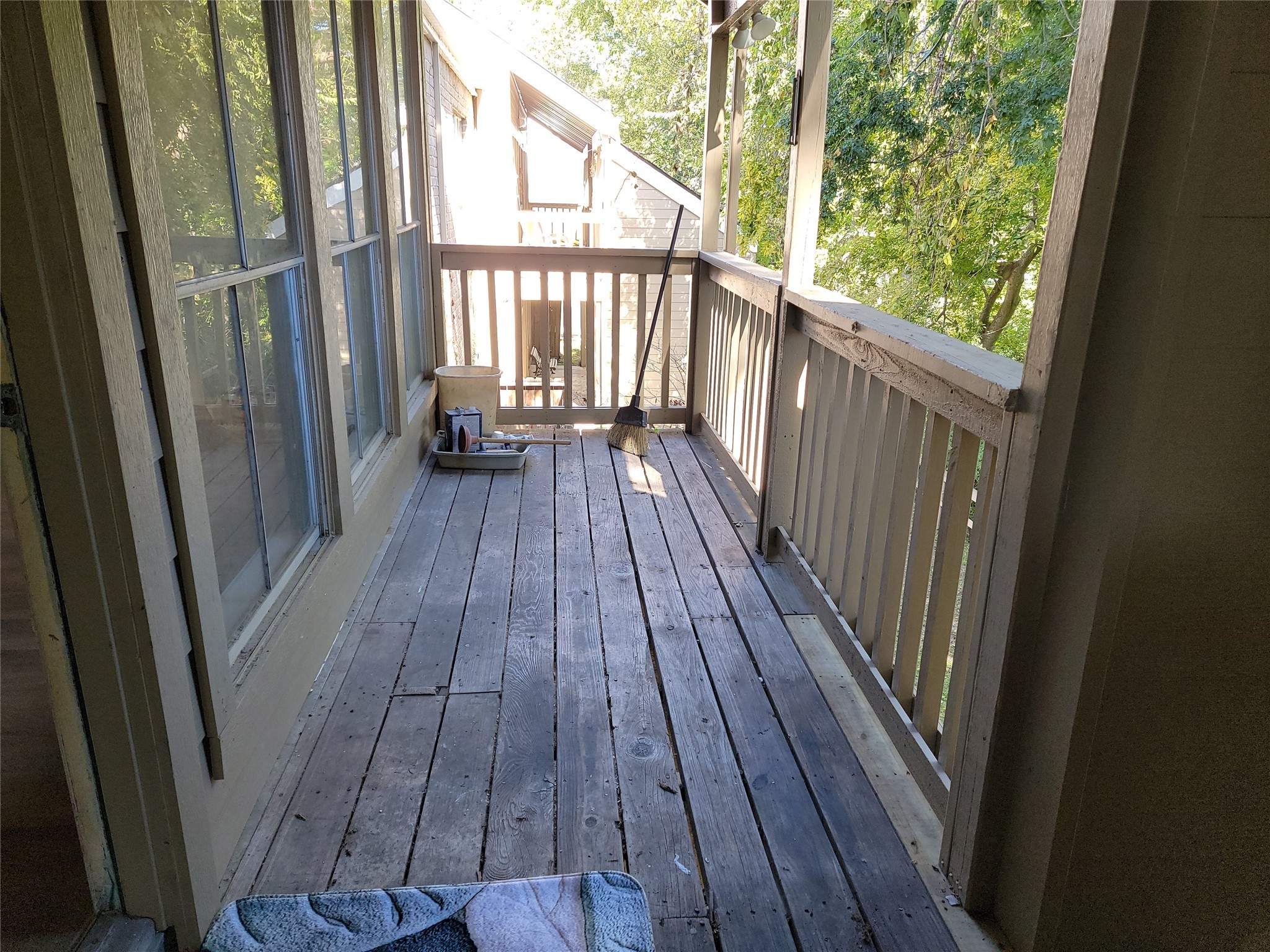 2100 Tanglewilde Street, Unit 600 Houston, TX 77063 - Photo 17 of 21 a view of wooden floor in a small bathroom