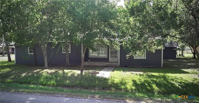 $199,900 | 601 South 9th Street, Seadrift, TX 77983