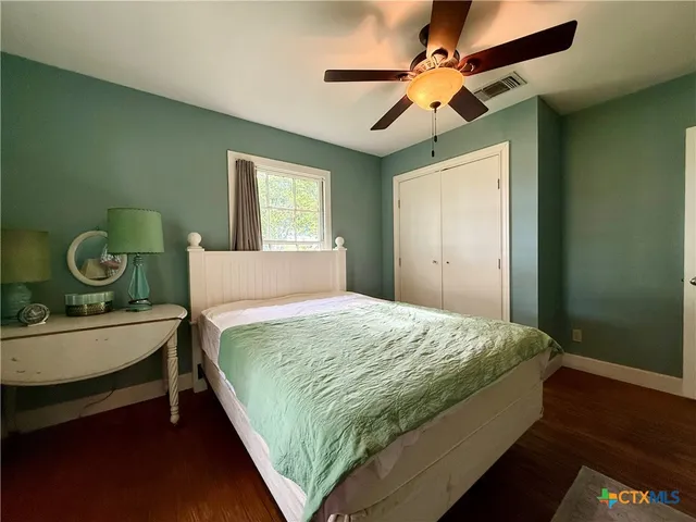 $199,900 | 601 South 9th Street, Seadrift, TX 77983