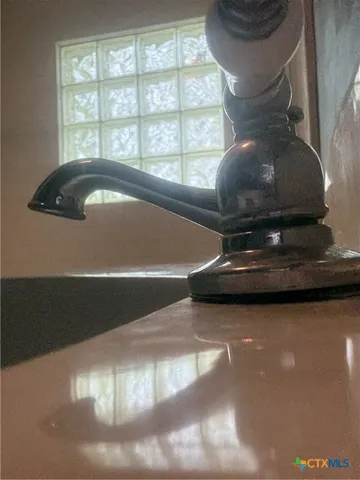 $199,900 | 601 South 9th Street, Seadrift, TX 77983