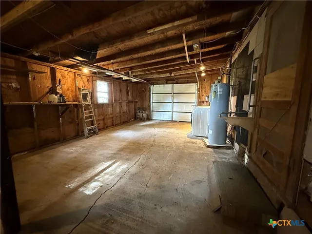 $199,900 | 601 South 9th Street, Seadrift, TX 77983