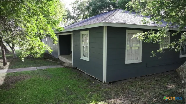 $199,900 | 601 South 9th Street, Seadrift, TX 77983