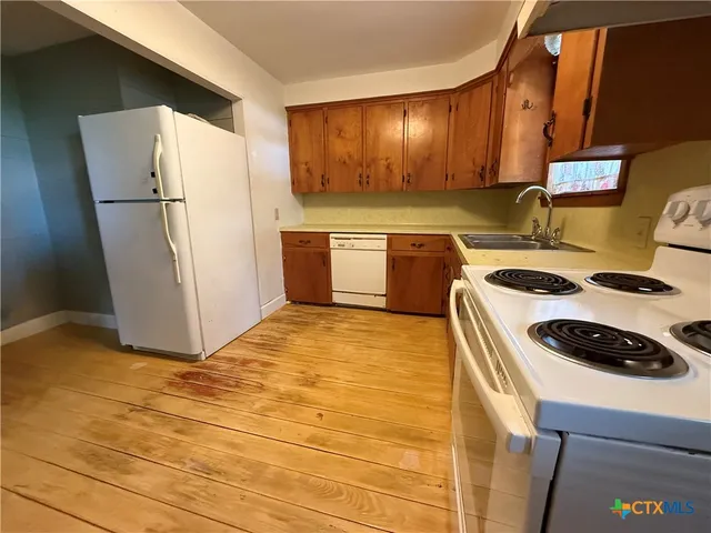 $199,900 | 601 South 9th Street, Seadrift, TX 77983