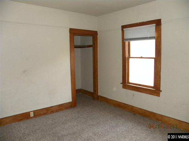 845 Wheeler Avenue Reno, NV 89502 - Photo 8 of 8 an empty room with a window