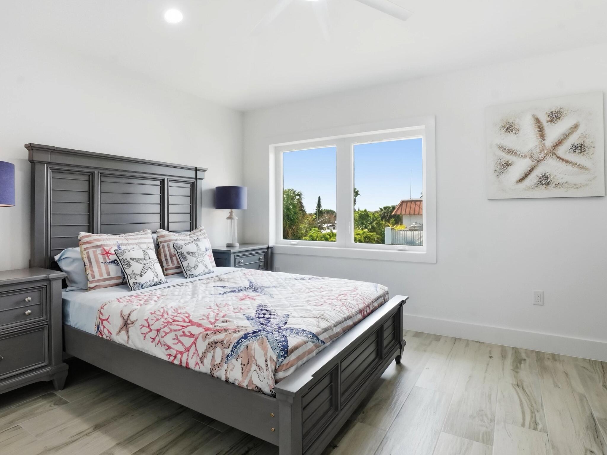 107 Desota Street Hutchinson Island, FL 34949 - Photo 14 of 60 1_00022