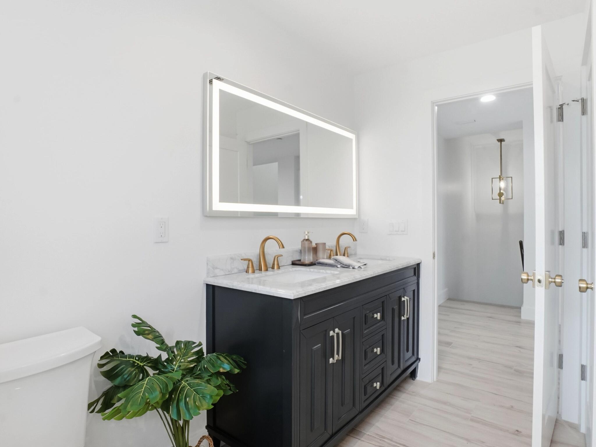 107 Desota Street Hutchinson Island, FL 34949 - Photo 19 of 60 1_00027