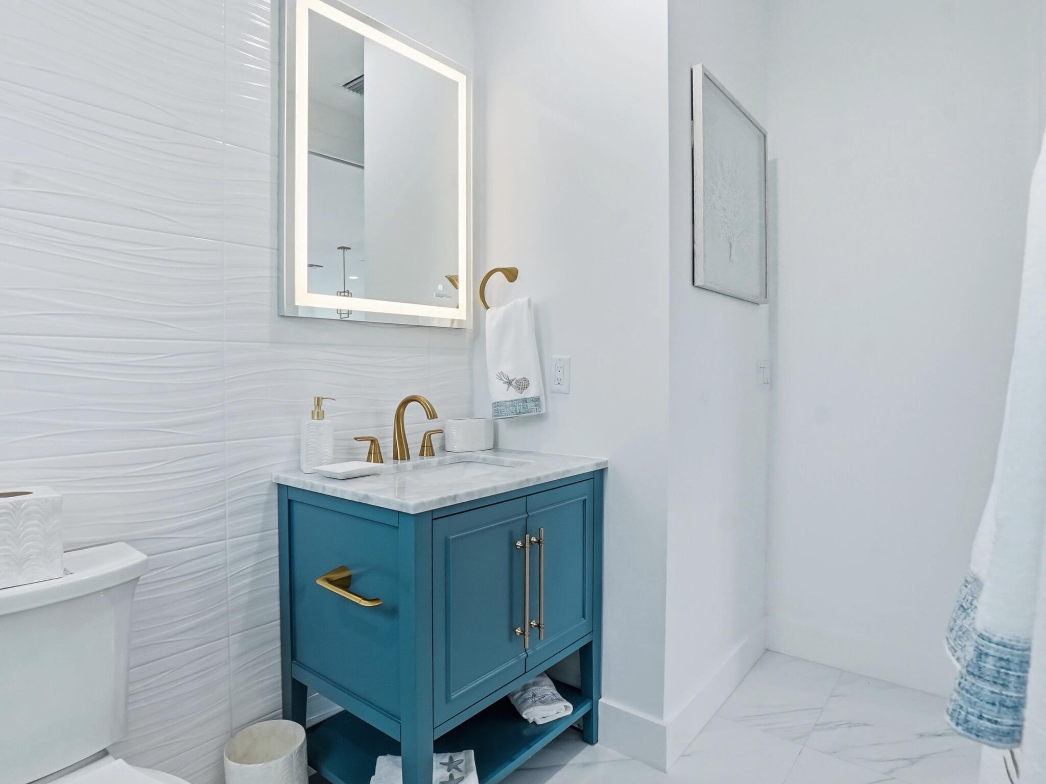 107 Desota Street Hutchinson Island, FL 34949 - Photo 20 of 60 1_00041