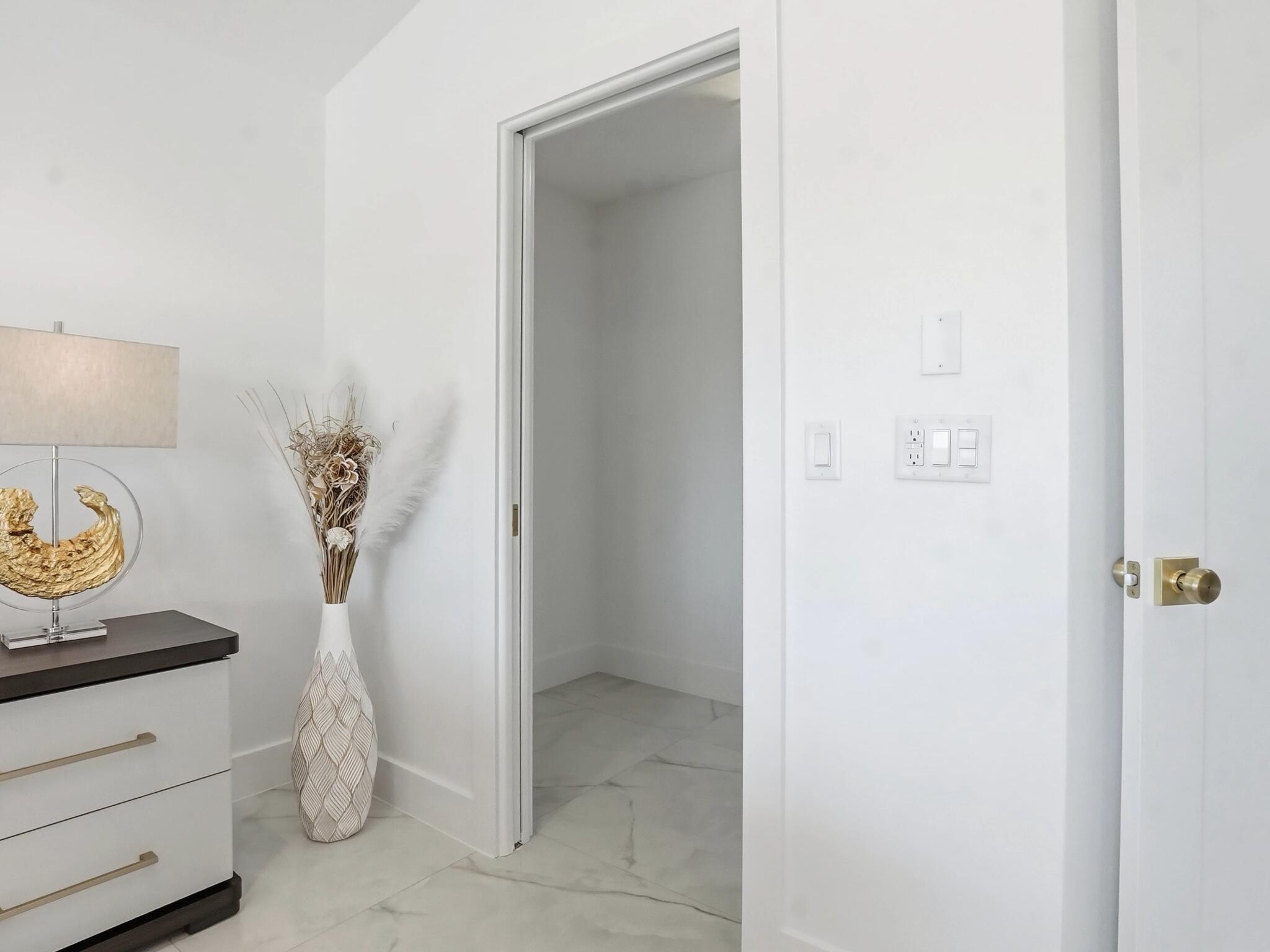 107 Desota Street Hutchinson Island, FL 34949 - Photo 31 of 60 1_00028