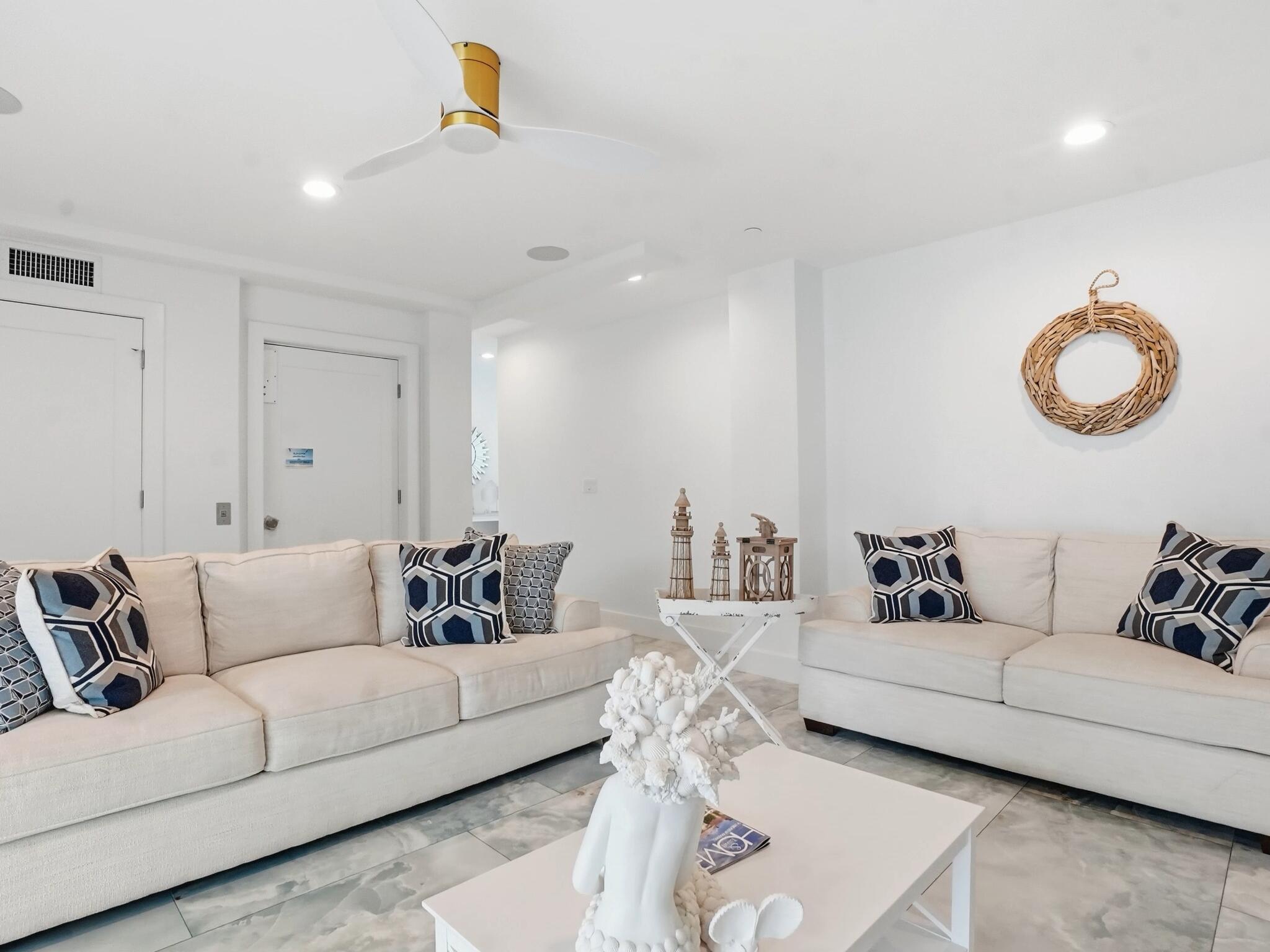 107 Desota Street Hutchinson Island, FL 34949 - Photo 4 of 60 1_00002