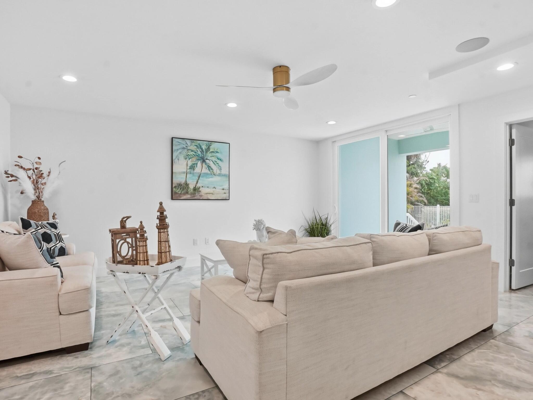107 Desota Street Hutchinson Island, FL 34949 - Photo 5 of 60 1_00003