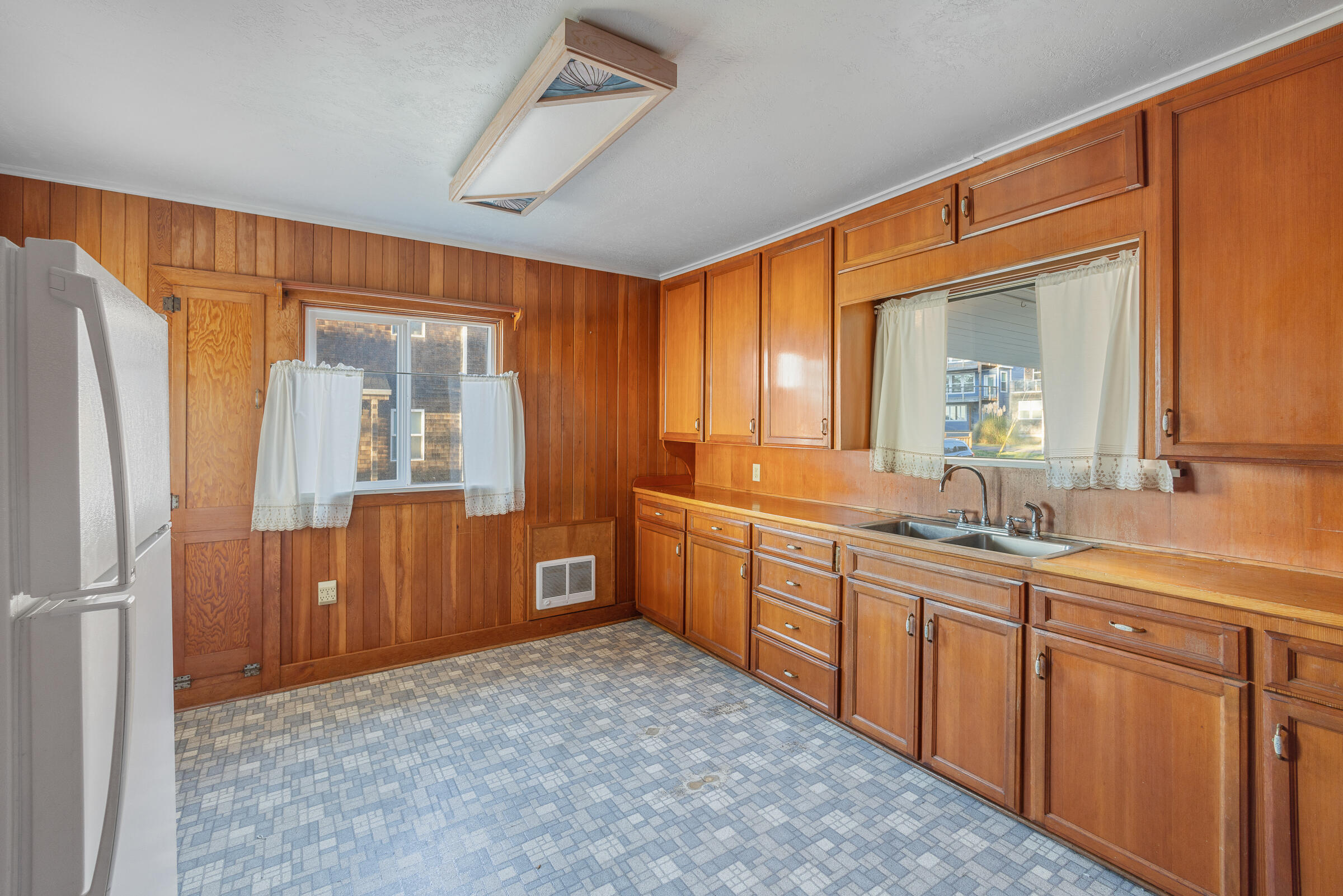 5485 Violet Street Tillamook, OR 97141 - Photo 23 of 46 5485 Violet St