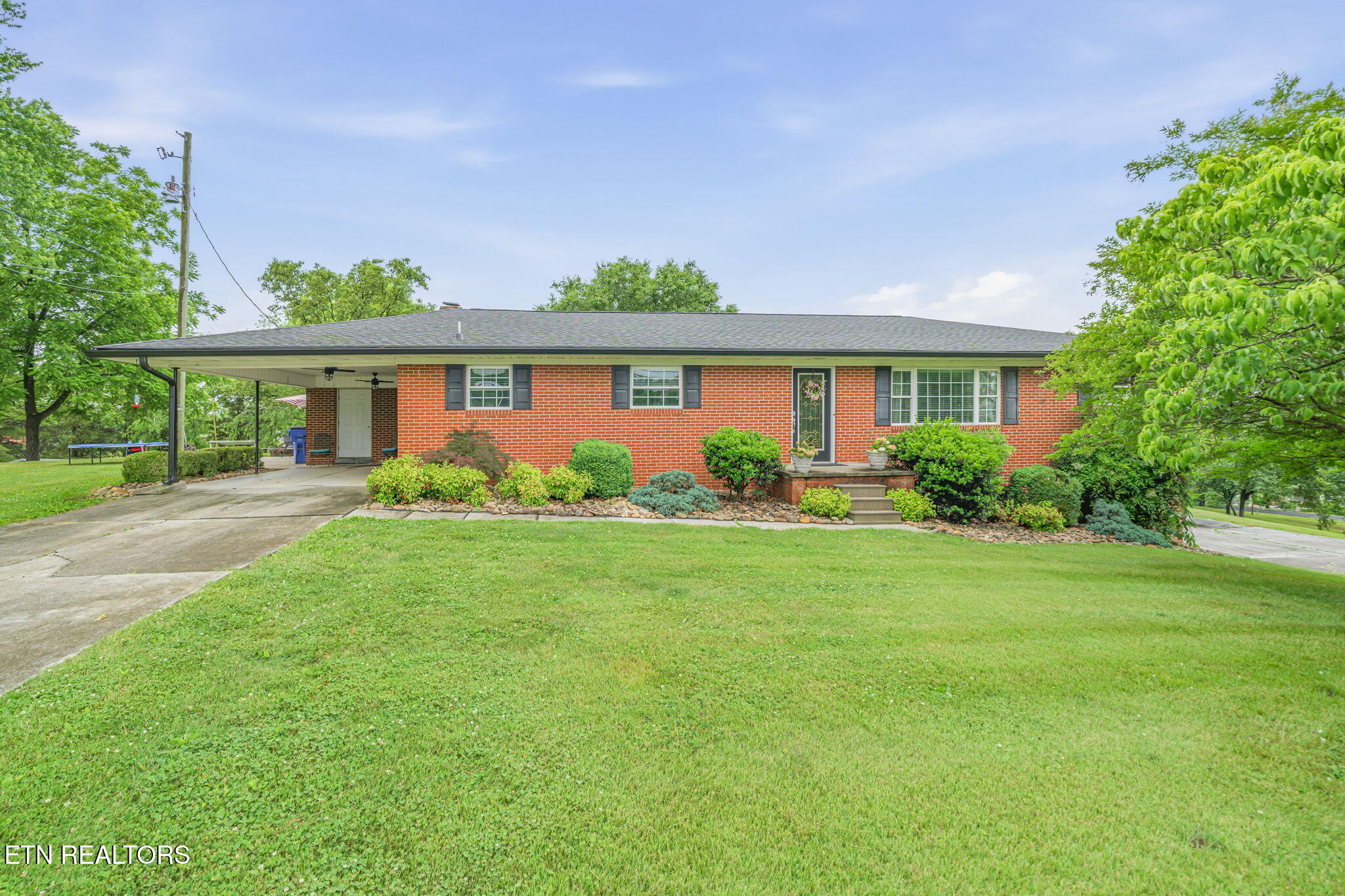 9402 Johnson Road Strawberry Plains, TN 37871 - Photo 1 of 60 3-web-or-mls-9402 Johnson Road-55