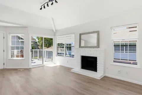 $589,000 | 1920 Vista Cay, San Mateo, CA 94404