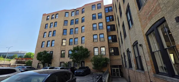 $349,999 | 525 North Halsted Street, Unit 600, Chicago, IL 60642