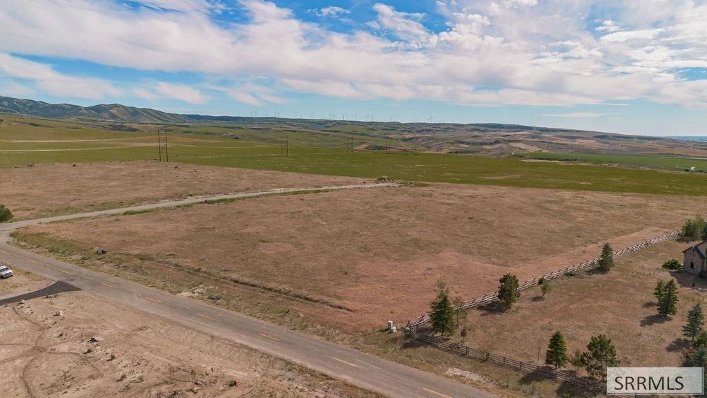 4633 East Cast Iron Road Idaho Falls, ID 83406 - Photo 3 of 5