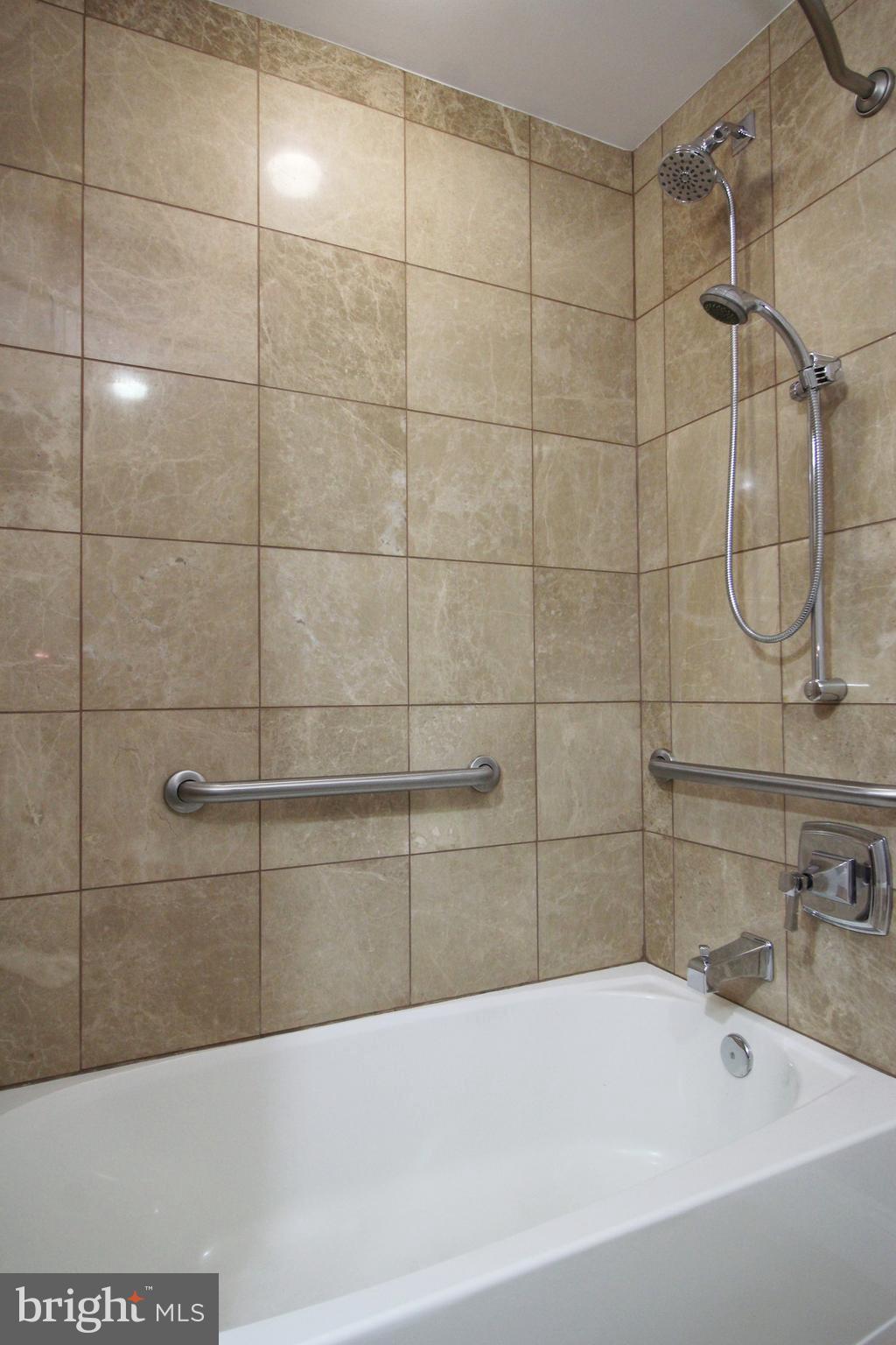 6301 Edsall Road, Unit 418 Alexandria, VA 22312 - Photo 18 of 20