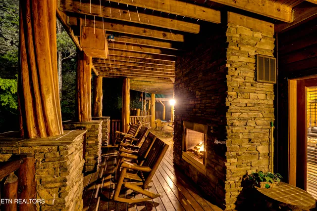 $2,095,000 | 2154 Loafers Glory Way, Gatlinburg, TN 37738