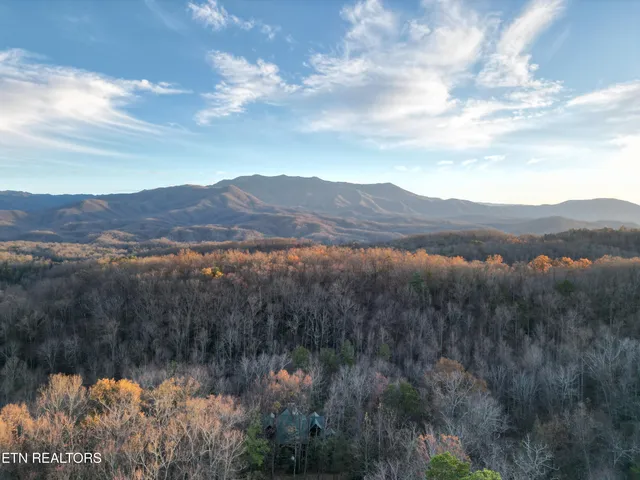 $2,095,000 | 2154 Loafers Glory Way, Gatlinburg, TN 37738
