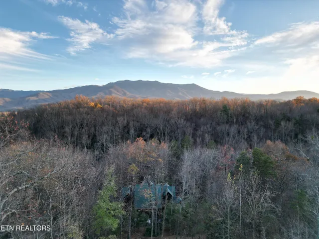 $2,095,000 | 2154 Loafers Glory Way, Gatlinburg, TN 37738