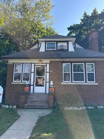 $255,000 | 621 West Keith Avenue, Waukegan, IL 60085