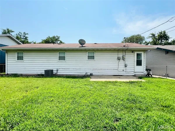 $114,000 | 2005 Louise Avenue, Cahokia, IL 62206