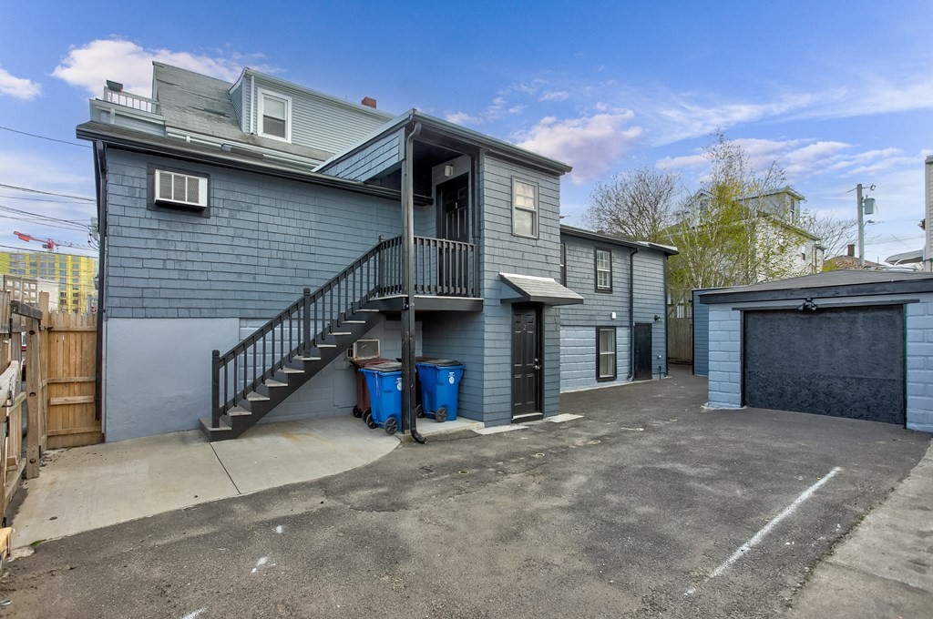 14 Bay Road Revere, MA 02151 - Photo 3 of 17