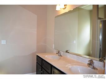 1008 Hawkridge Belleville, IL 62221 - Photo 12 of 16 Gallery Image 12