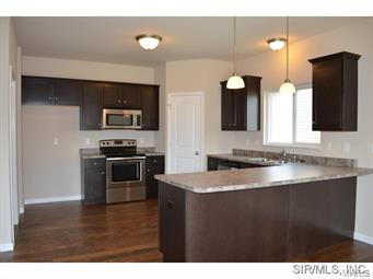 1008 Hawkridge Belleville, IL 62221 - Photo 7 of 16 Gallery Image 7